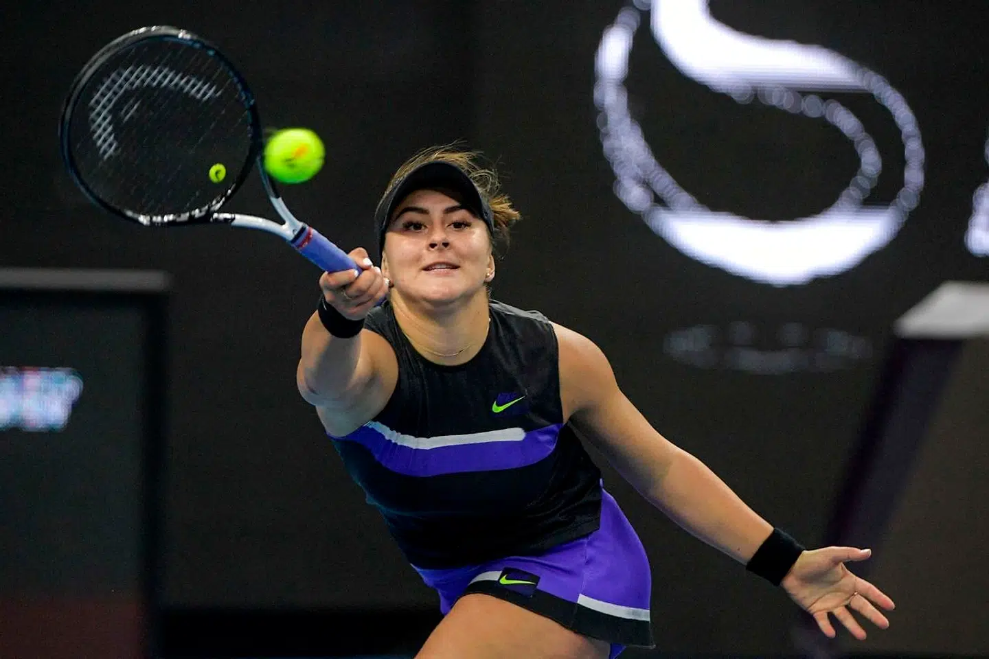 Bianca Andreescu overgik sin tætte ven Eugenie Bouchards resultat som nummer fem på verdensranglisten. Dermed er hun blevet den højest rangerede kvindelige tennisspiller fra Canada nogensinde.