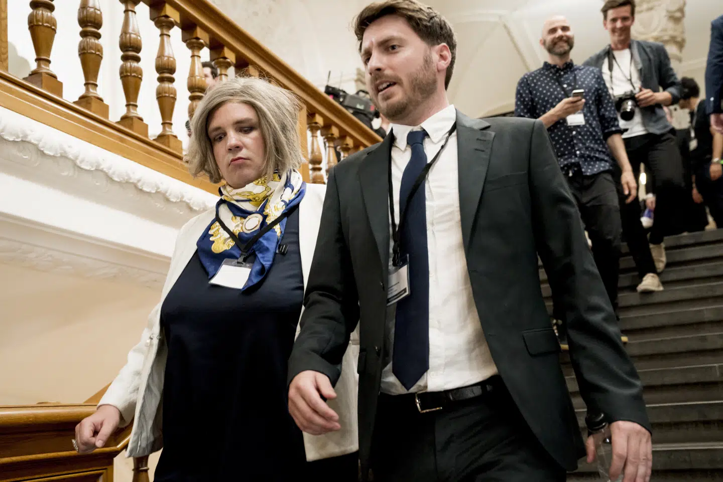 Satirekarakteren Birgit Schiøtz Kretz Hørsholm fra Den Korte Radio Avis på Radio24syv og radiostationens nyhedschef, Kristoffer Eriksen, finder begge ud af, om deres station kan fortsætte som DAB-kanal. (Arkivfoto) Linda Kastrup/Ritzau Scanpix