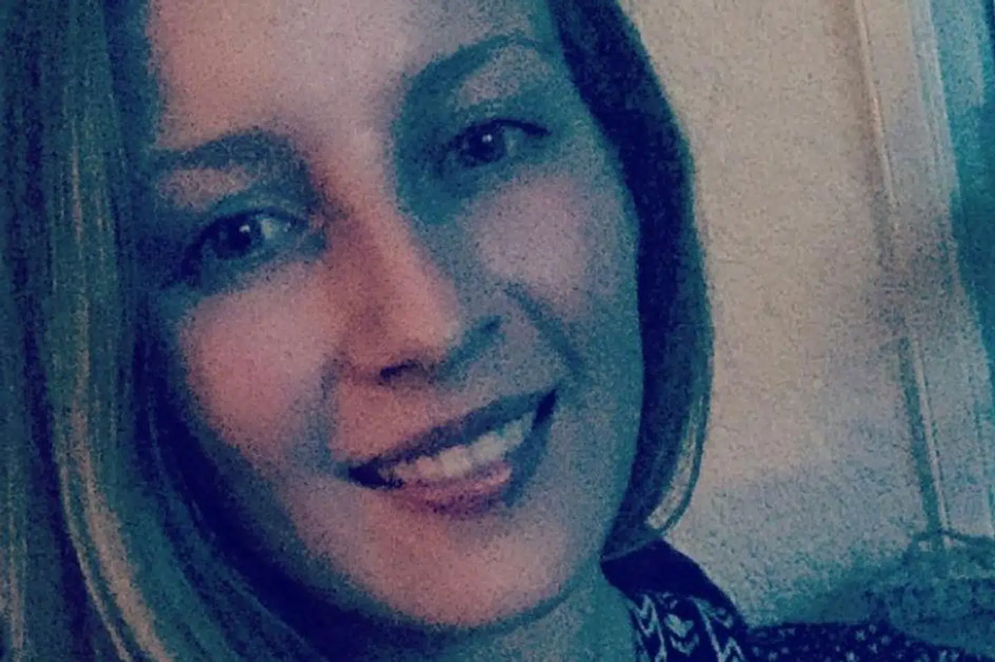 Sine var lige fyldt 16, da hun forventningsfuld tog på high school-ophold til USA. Et ophold familien havde betalt omkring 80.000 kr. for.