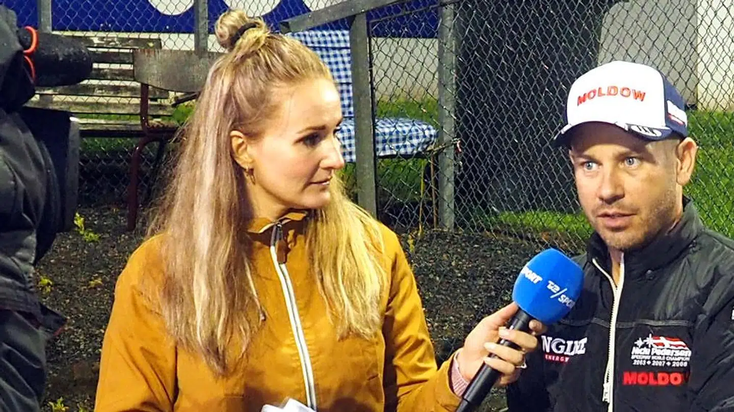 Stine Bjerre Mortensen arbejder til daglig som vært på TV 2 Sport.