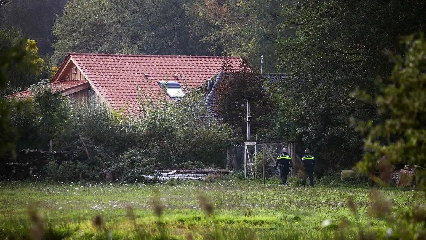 Det var på denne afsidesliggende gård, at familien blev fundet af politiet.