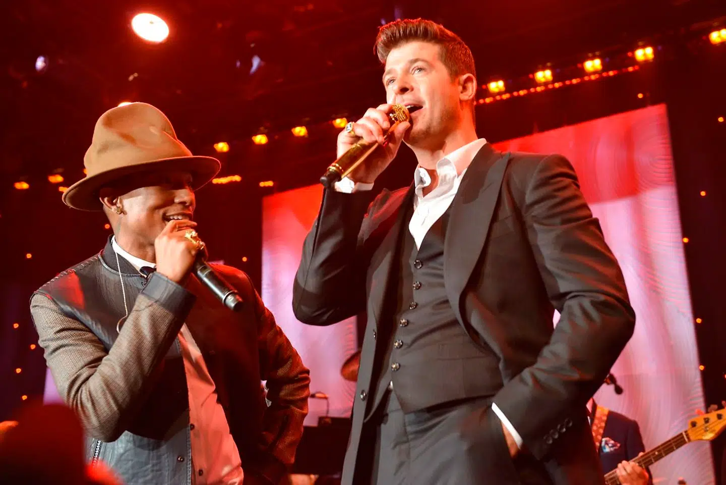 Robin Thicke og Pharrell Williams.