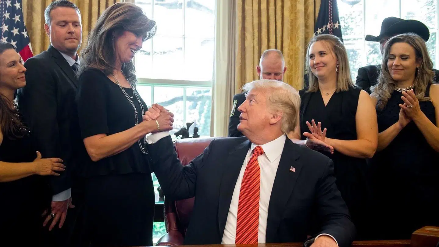 Tammie Jo Shults modtog stor hæder for sin nødlanding af flyet. Bl.a. fra USA's præsident, Donald Trump.