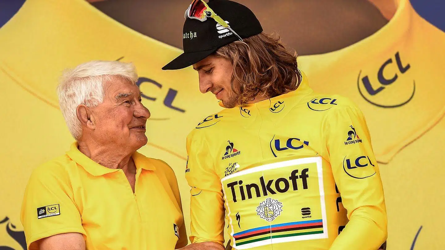 Raymond Poulidor (tv.) er stadig med ved Tour de France.