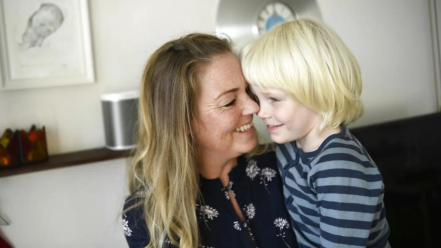 Helle Jensen og hendes i dag femårige søn, der er donorbarn.