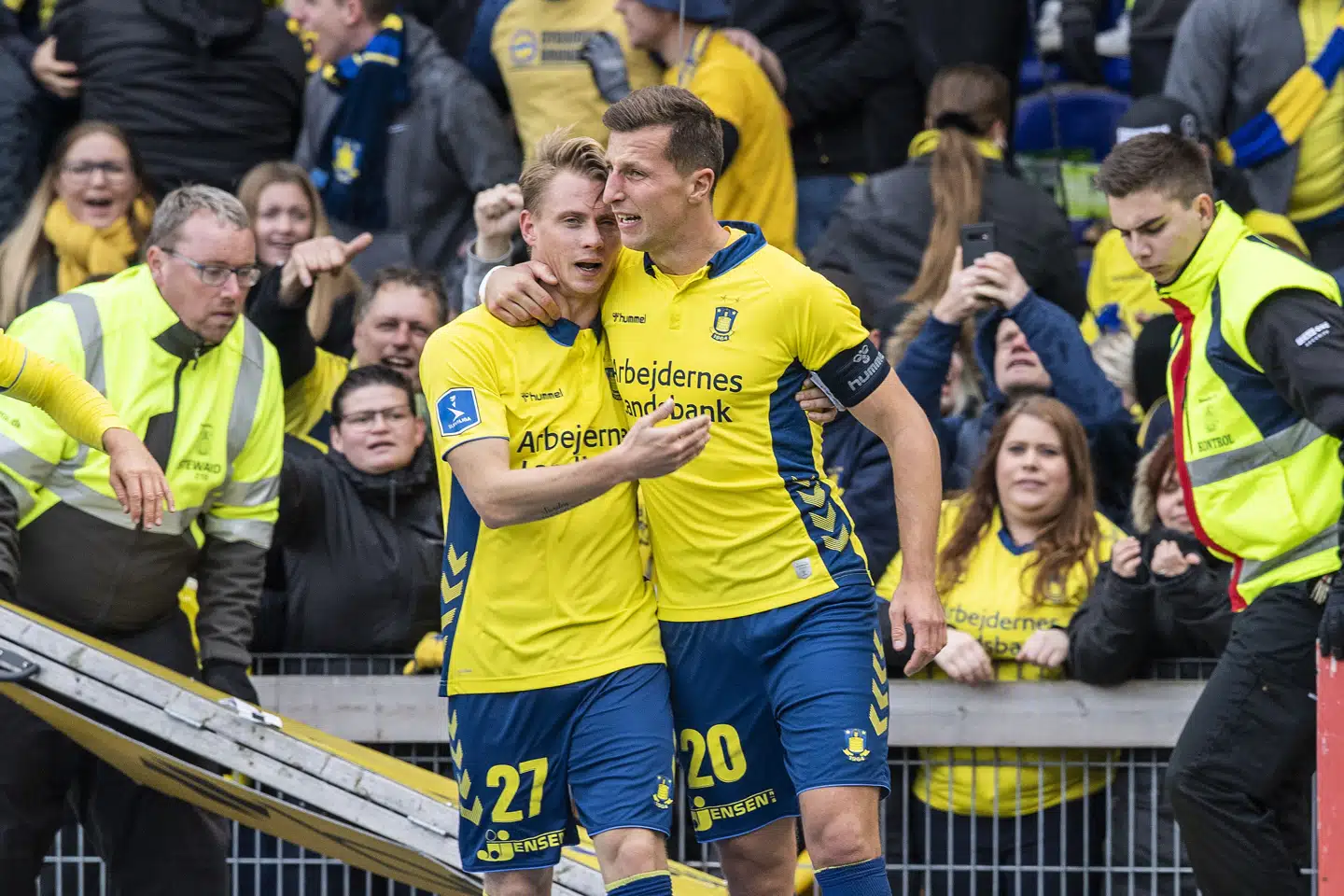 Simon Hedlund (tv.) og Kamil Wilczek (th.) bragte Brøndby på 2-0, og senere scorede Wilczek også til 3-1. Anders Kjærbye/Ritzau Scanpix