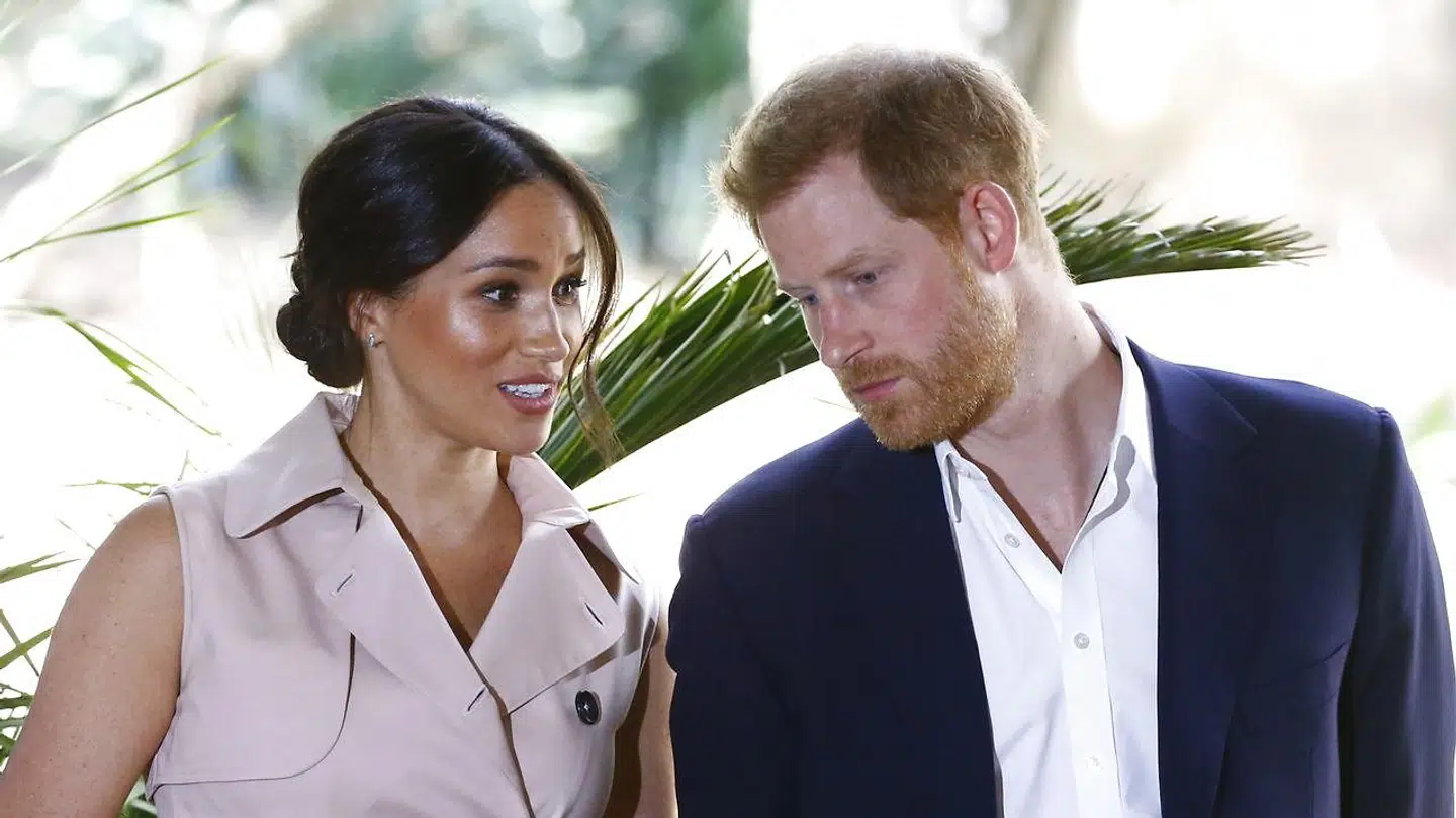 Her ses hertug og hertuginde af Sussex ved deres besøg i Johannesburg 2. oktober.. EPA/KIM LUDBROOK