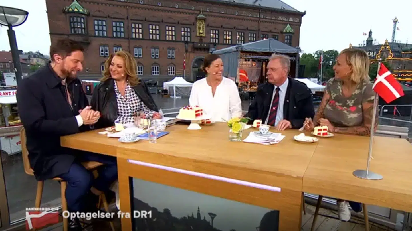Stemningen bliver meget frigjort, da Linse afslører sit crush på Kåre Quist. (Foto: TV3)