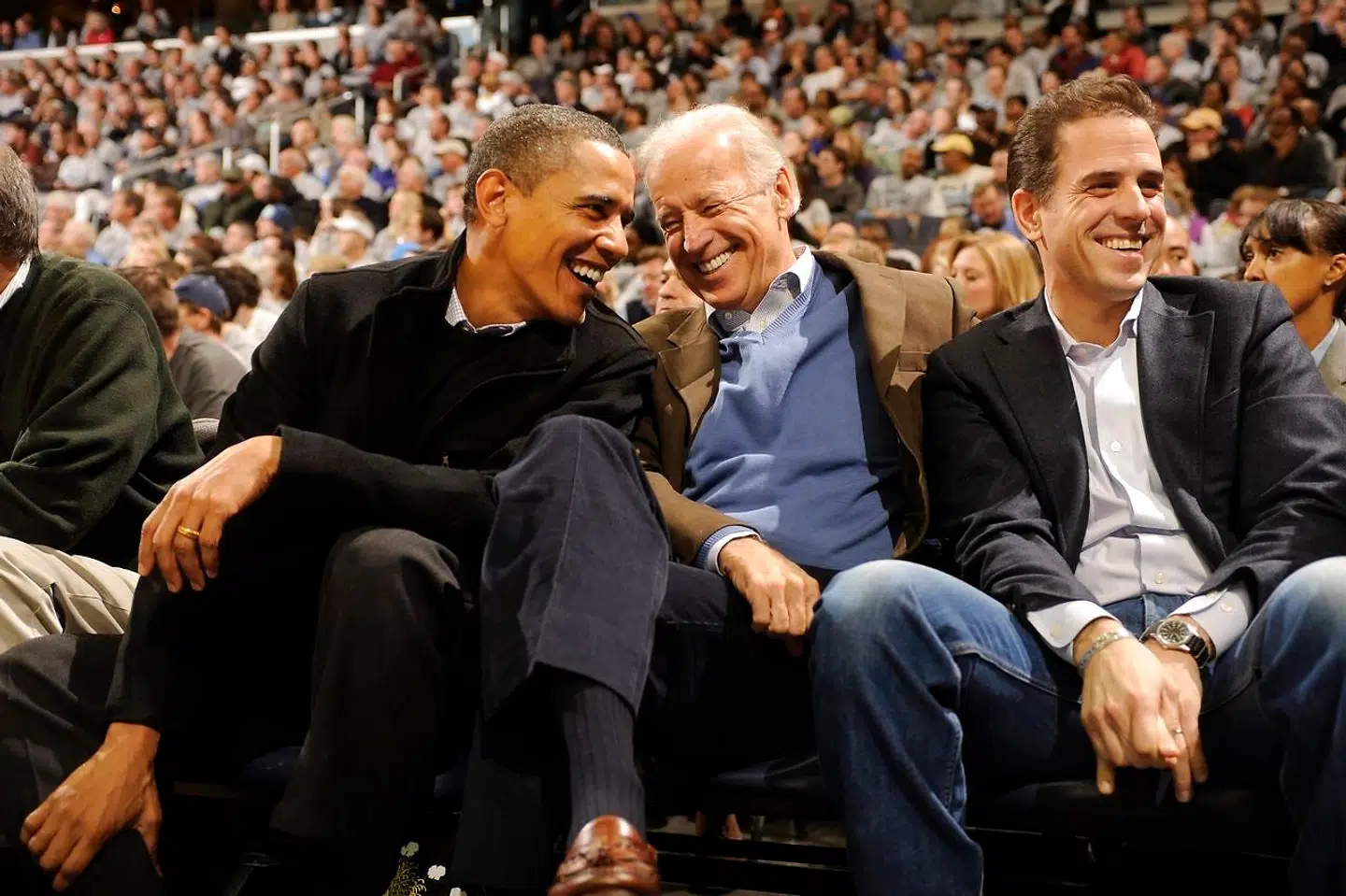 Daværende vicepræsident Joe Biden fotograferet mellem daværende præsident Obama og sønnen Hunter Biden.