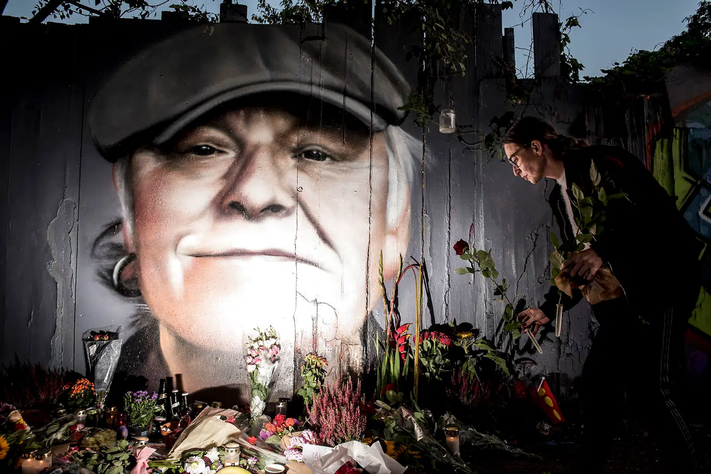 Da Kim Larsen døde, blev et hegn ind mod Christiania på Christianshavn straks gjort til et mindested.