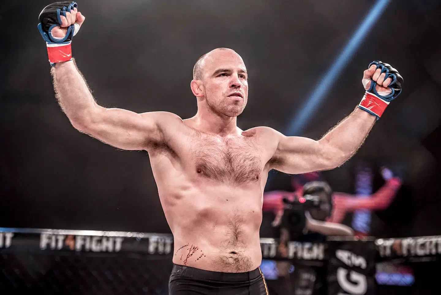 Mark O. Madsen er ubesejret som MMA-kæmper. Otte sejre i otte kampe.