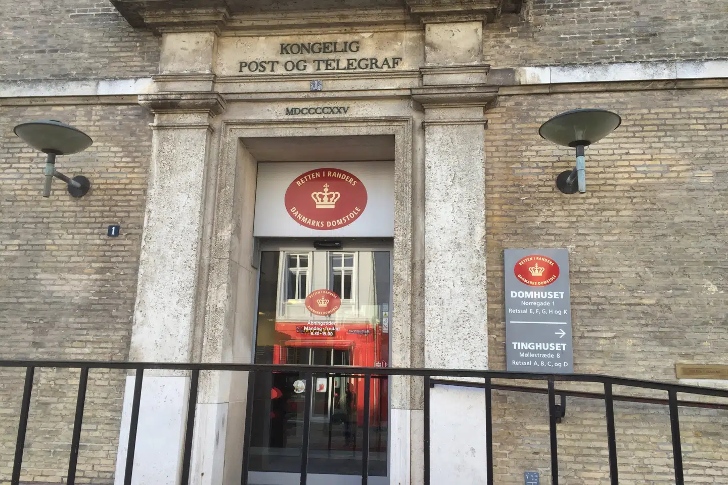 En 24-årig mand erkendte fredag i Retten i Randers, at han havde været i besiddelse af mere end 13 kilo narko og to skarpladte pistoler. Det kostede ham en dom på 12 års fængsel.(Arkivfoto). Jan Bjerre Lauridsen, Ritzau/Free