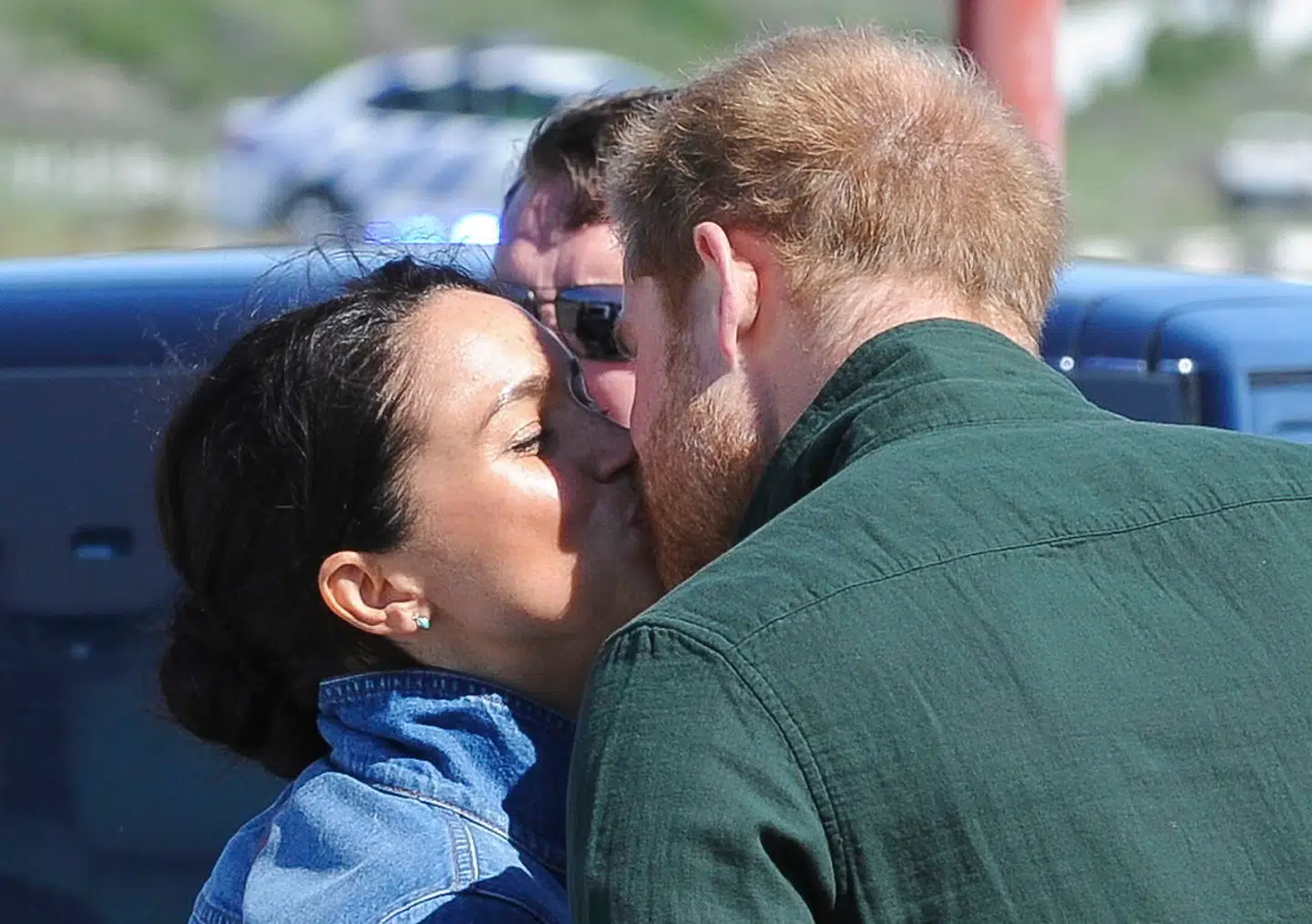 Meghan og Harry kysser, når det passer dem.
