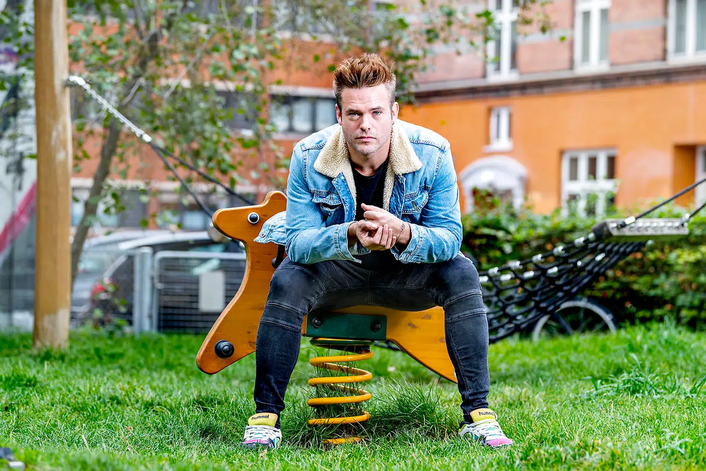 36-årige Silas Holst i et tænksomt øjeblik.