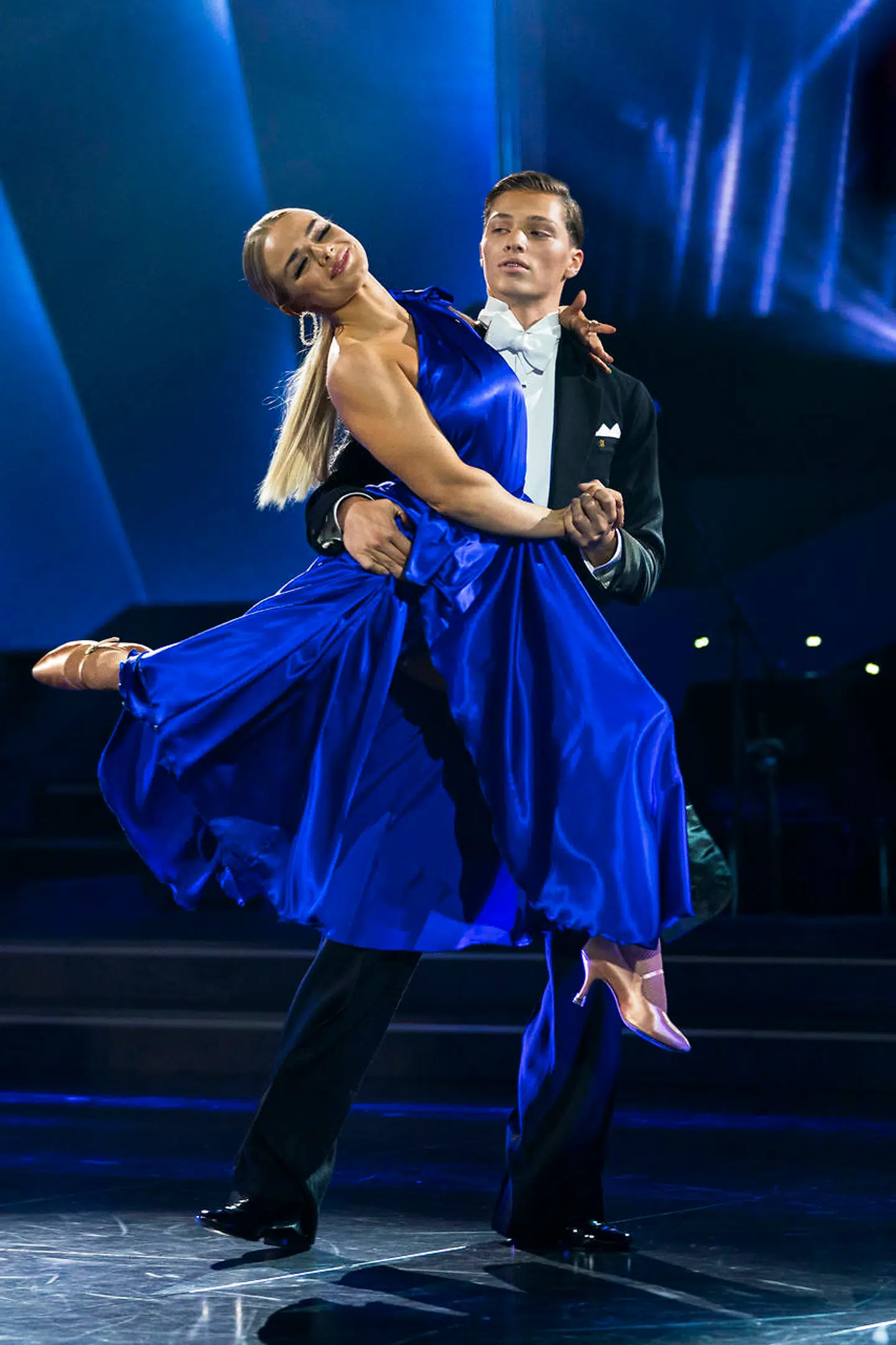 Oscar Bjerrehuus svingede rundt med Asta Björk på dansegulvet, og det var godt nok til at sikre ham en plads i 3. runde af 'Vild med dans'.