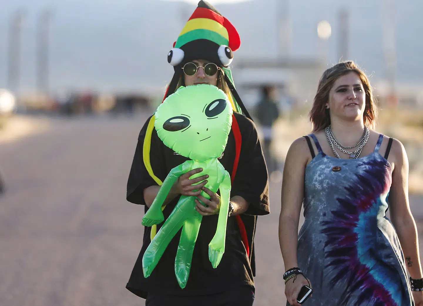 Flere enten klædte sig ud som aliens eller havde en med.