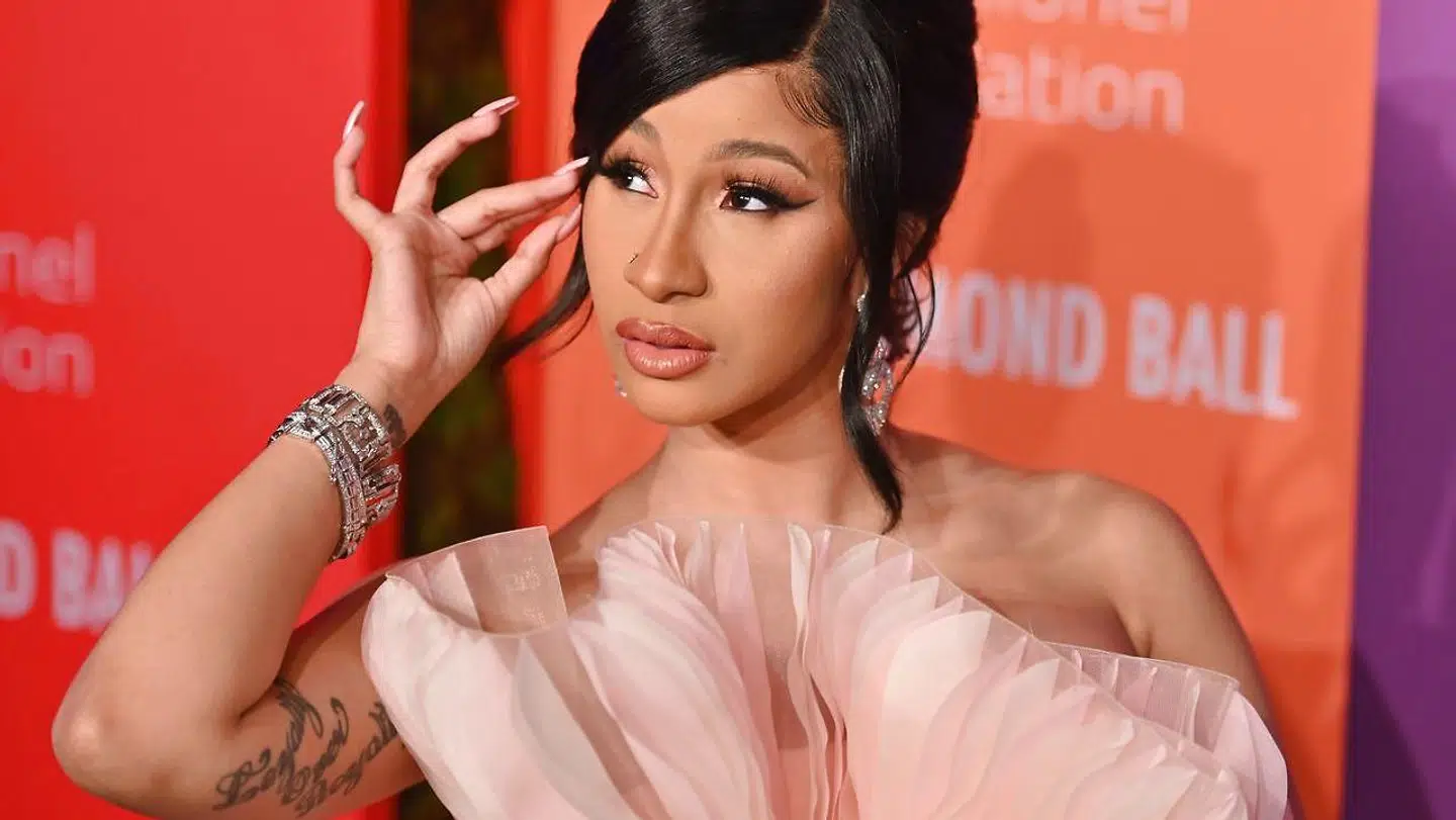 Cardi B er blevet en global stjerne, men hænger stadig fast i sin kriminelle fortid. (Foto: Scanpix)