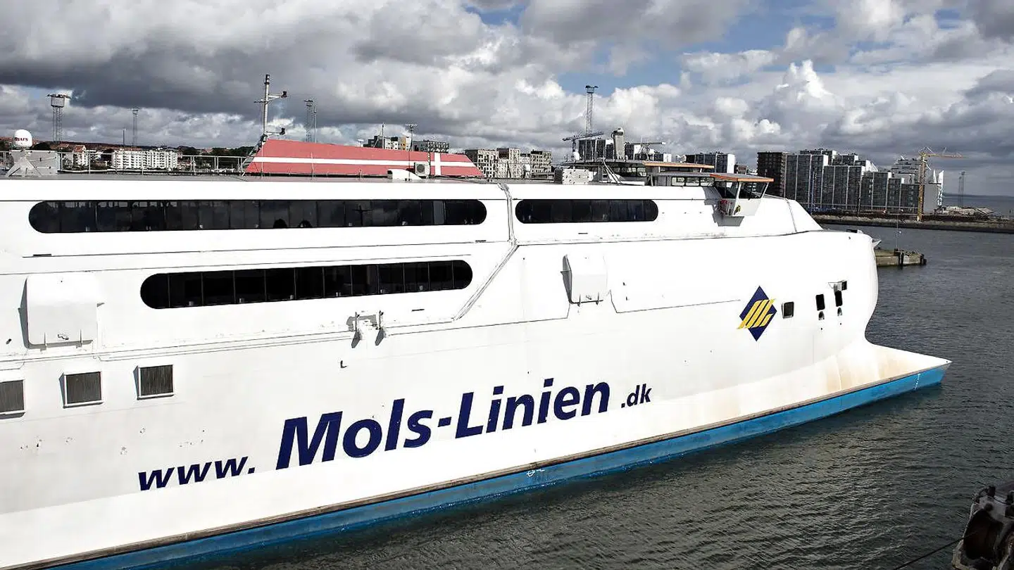 Nina Bernt Mejdahl fortæller, at mange på Bornholm er utilfredse med, at Molslinjen har overtaget færgerne. (Foto: Henning Bagger/Scanpix 2017)