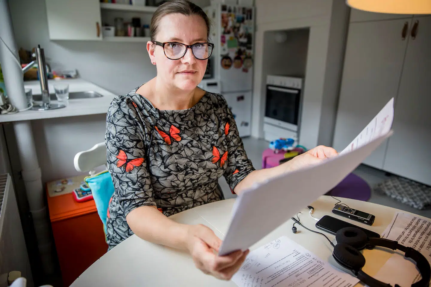 Dorte Hansen har et væld af spørgsmål, hun mangler svar på. Men hverken fertilitetsklinikken, lægen eller hospitalet, der behandlede hende på Cypern, vender tilbage til hende med brugbare svar.