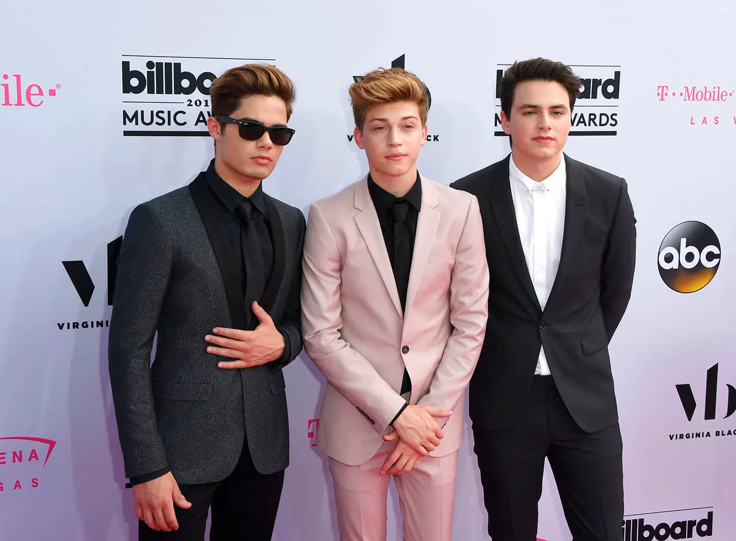 Emery Kelly (tv.), Ricky Garcia (i midten) og Liam Attridge (th.) dannede boybandet 'Forever In Your Mind'.