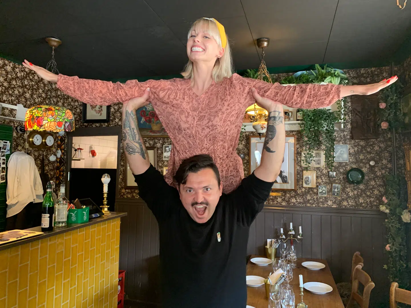 Umut og Jenna Bagge har en fest som dansepartnere.