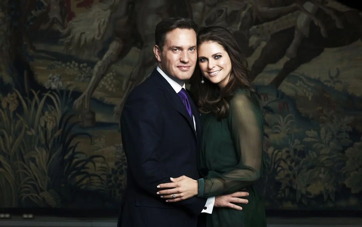 Her er det officielle forlovelsesbillede af prinsesse Madeleine og Christopher O'Neill i Stockholm, 2012.. RESTRICTED TO EDITORIAL USE - MANDATORY CREDIT " AFP PHOTO / SWEDEN ROYAL FAMILY/ EWA-MARIE RUNDQUIST " - NO MARKETING NO ADVERTISING CAMPAIGNS - DISTRIBUTED AS A SERVICE TO CLIENTS