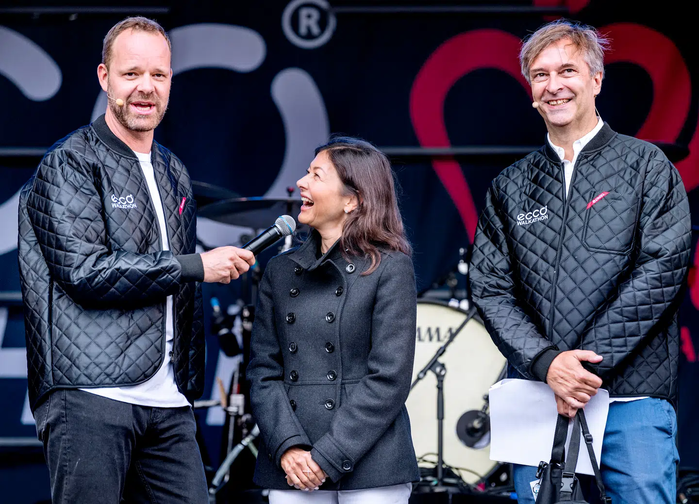 Grevinde Alexandra og sønnerne Prins Felix og Prins Nikolai deltog søndag d. 8. september 2019 i ECCO Walkathon, der fejerede 20 år jubilæum. Jacob Riising, Martin Brygmann og Grevinde Alexandra sender deltagerne afsted fra scenen.