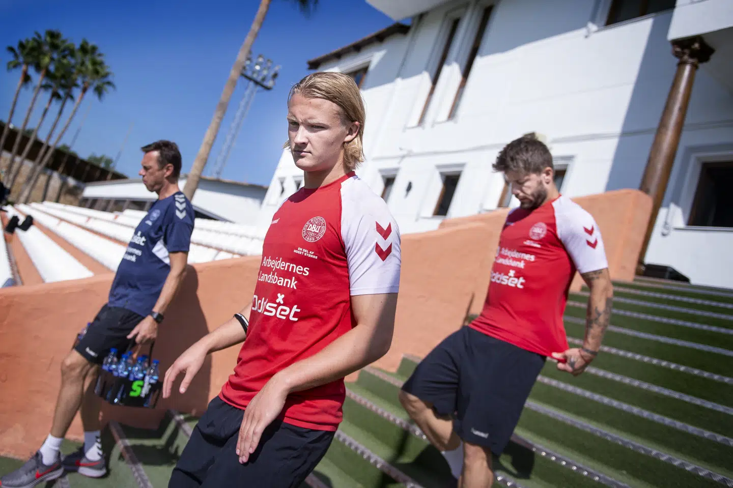 Kasper Dolberg og Lasse Schöne (til højre) har begge forladt Ajax i sommerens transfervindue. Schöne er skiftet til Genoa i Italien, mens Dolberg er rykket til franske Nice. Desuden har backen Rasmus Nissen forladt Ajax og fortsætter karrieren i Red Bull Salzburg i Østrig. Det betyder, at Ajax ikke råder over danskere i førsteholdstruppen lige nu. Liselotte Sabroe/Ritzau Scanpix