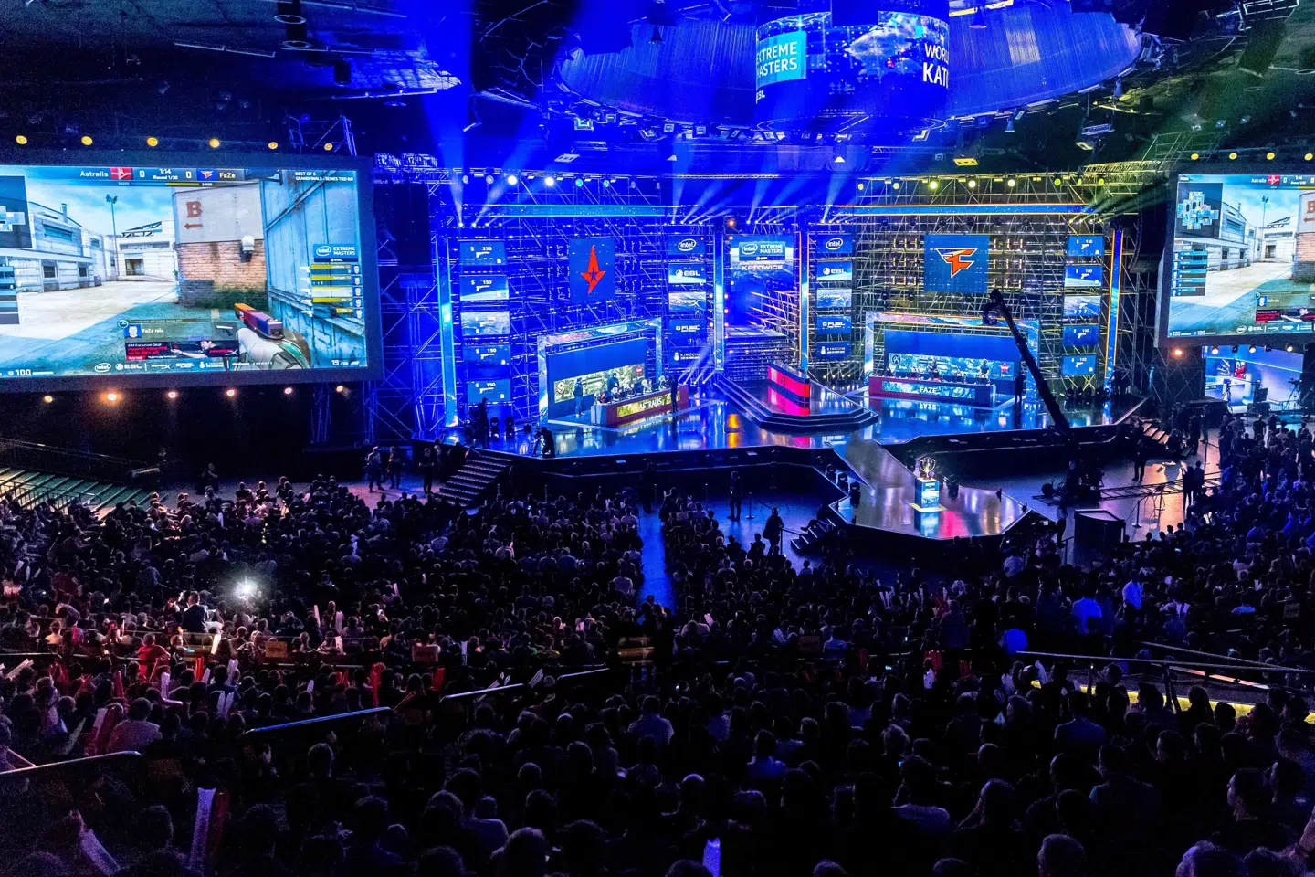 E-sportsturnering i Polen. Berlingske har fundet eksempler på, at Danske Spil kommunikerer direkte med børn og unge om konkrete odds på det sociale medie Twitter. (Arkivfoto). Andrzej Grygiel/Ritzau Scanpix