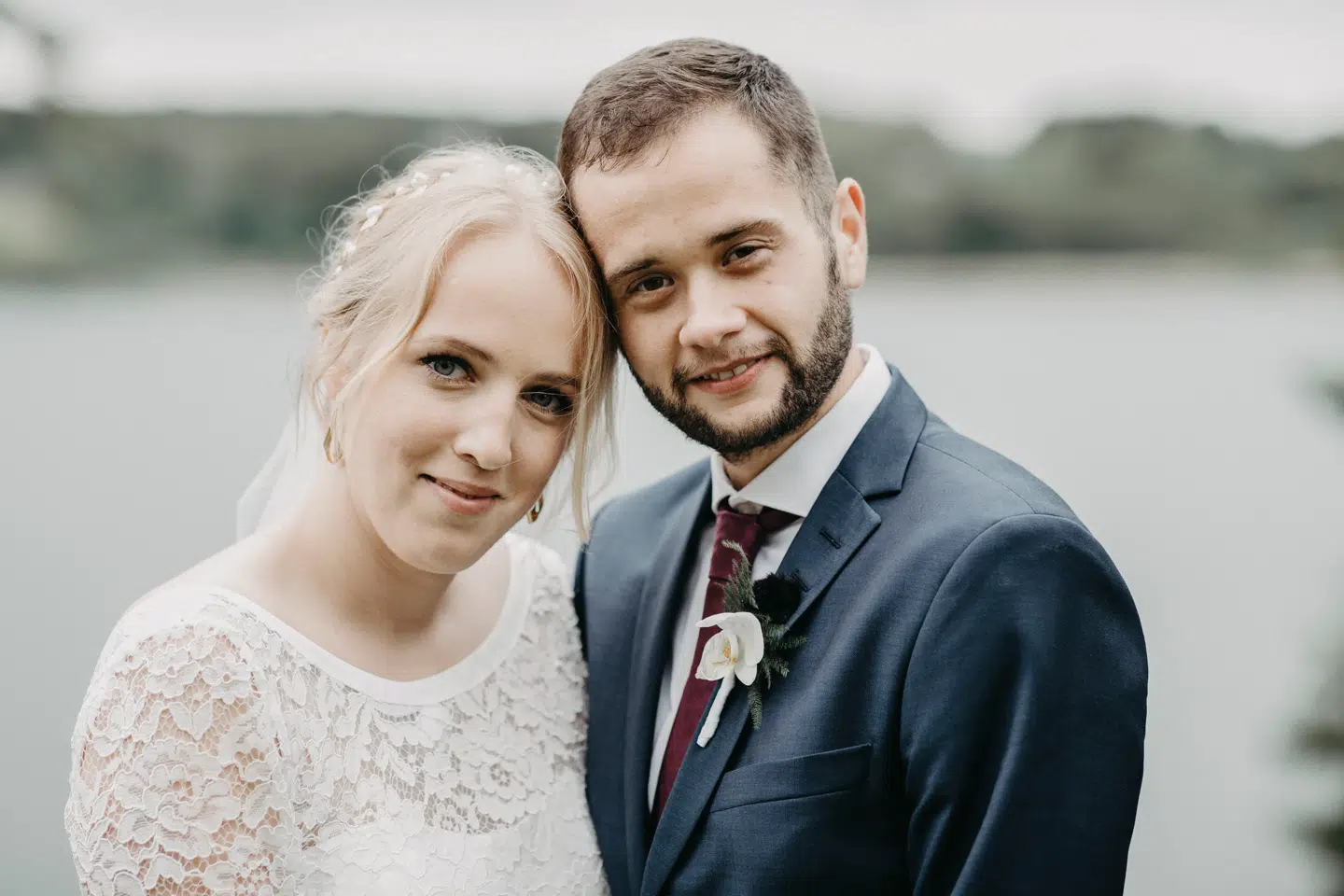 Dennis Krogsdal Madsen sammen med sin kone Anja Mølgaard Jakobsen.