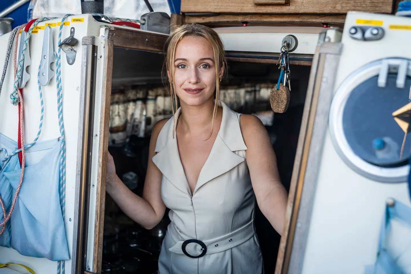 Zenna Fiscella bor på sin egen båd i Aarhus Havn. Livet på båden giver hende frihed til helt selv at bestemme.