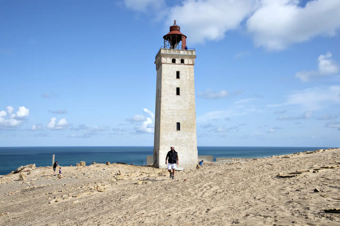 Området ved Rubjerg Knude Fyr er fredet. Derfor må man ikke køre der i bil. (Arkivfoto) Henning Bagger/Ritzau Scanpix