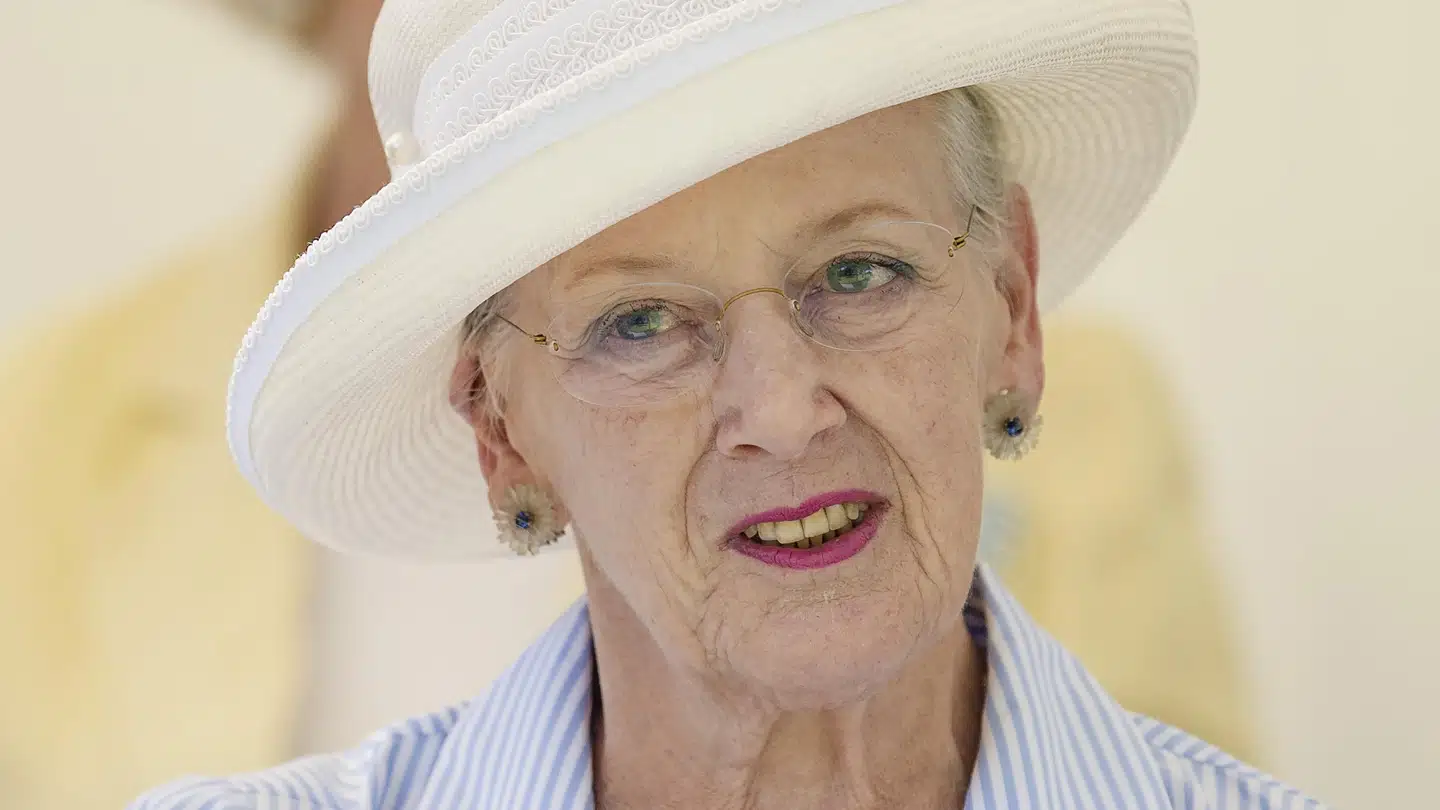 (Arkivfoto) Dronning Margrethe afslører statue af Bernhard Sindberg i Mindeparken, Aarhus, lørdag den 31. august 2019. Sindberg er kendt for sin heltedåd under Nanjing massakren i 1937-38.