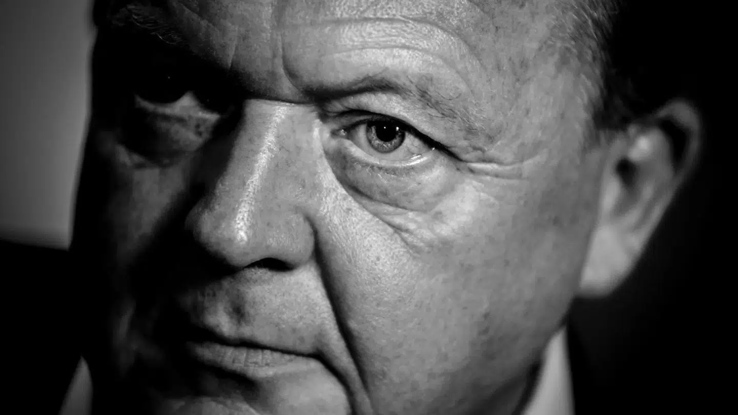 Lars Løkke Rasmussen trak sig lørdag eftermiddag fra formandsposten i Venstre. Han har endnu ikke fortalt offentligheden hvorfor - foruden et lille opslag på Twitter.