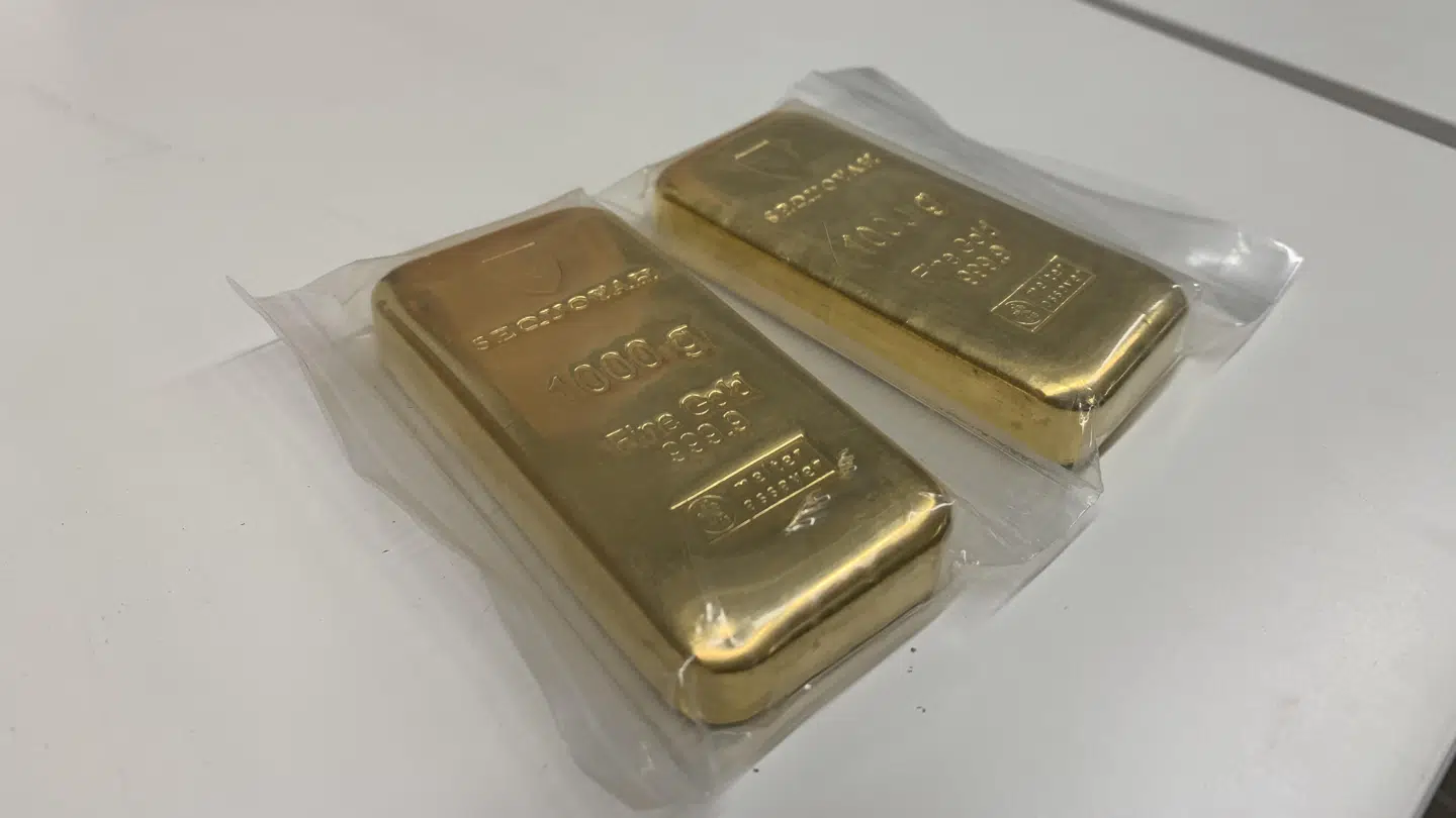 330.000 kroner pr. styk. Så meget er de to guldbarrer værd med en vægt på 1000 gram.