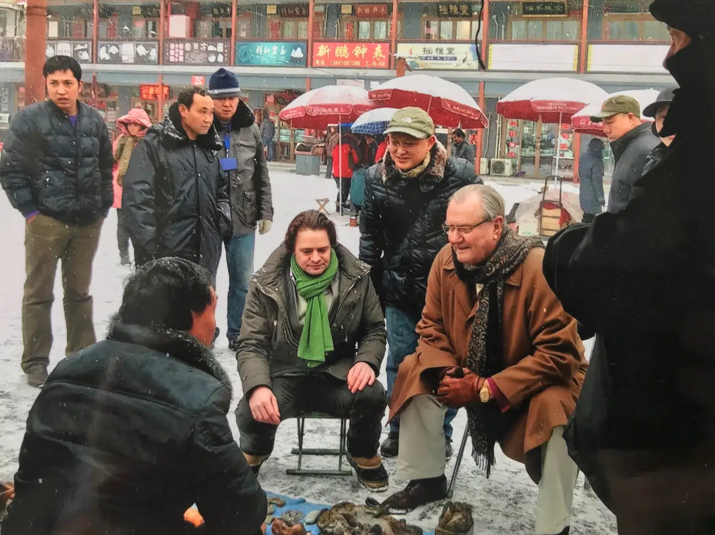 Prinsen og Oliver Klitgaard tog på jagt i snevejr i Beijing, selvom der kun var en bod, der var stillet op.