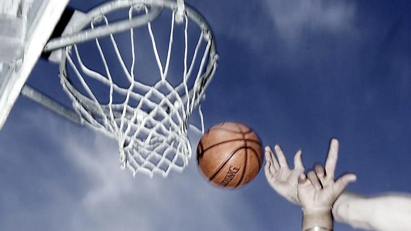Basketball-klubben i Værløse har meddelt, at Jonathan Adou er afgået ved døden.