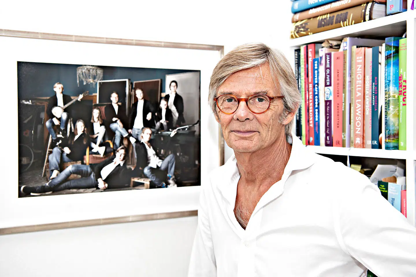 Bille August ved familieportrættet. Hans datter Alba August, hvis mor er Pernilla August, er nomineret til Årets Håb ved Svendprisen. Hun er i år blevet hyldet for sin hovedrolle i 'Unge Astrid' om Astrid Lindgren.