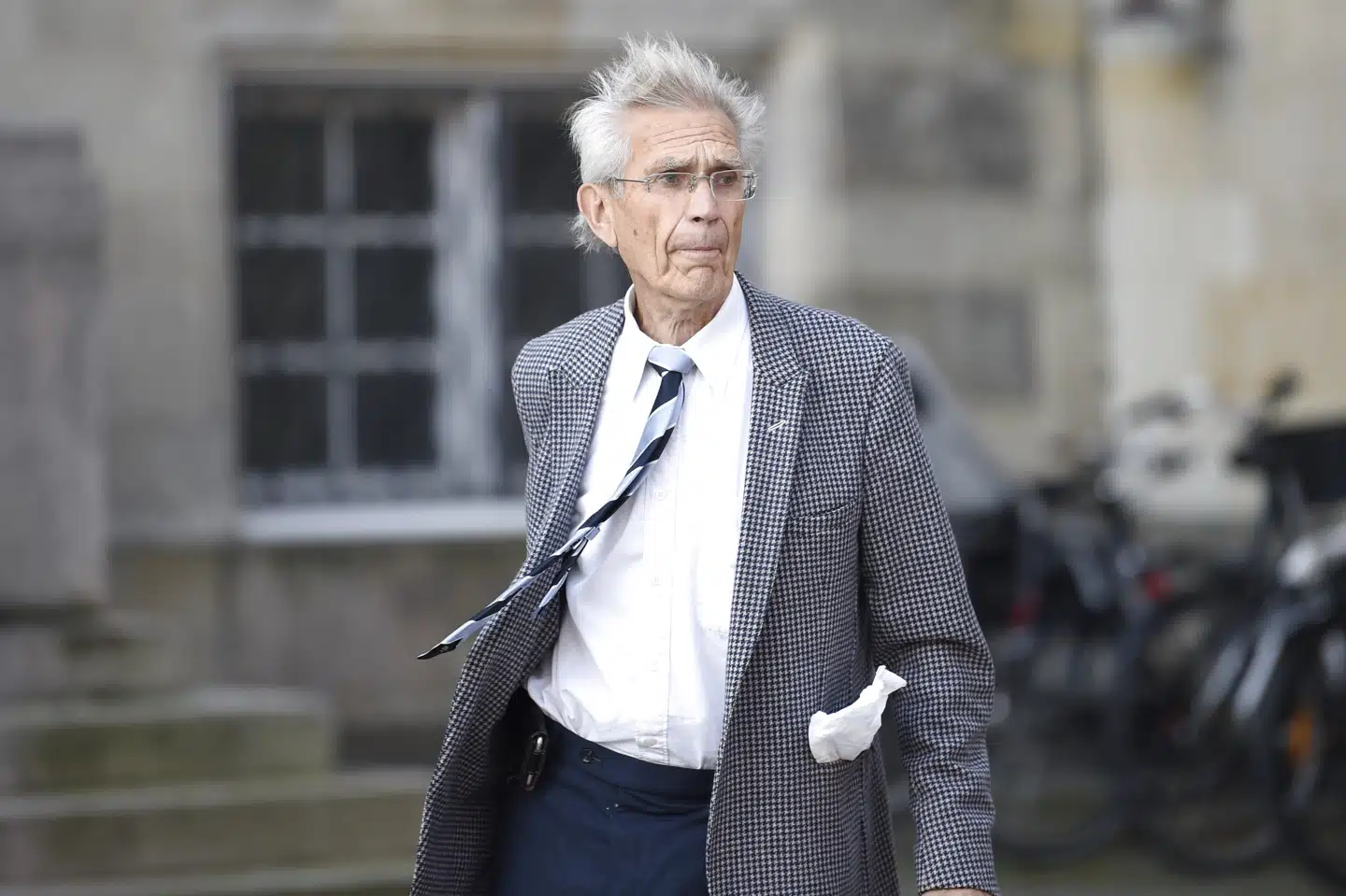 Advokat Bjørn Elmquist har i Højesteret forsvaret Tommy Mørck, som tirsdag er blevet idømt ubetinget fængsel i seks måneder for at rejse ind i et område, som var på myndighedernes sorte liste. Her ses han ankomme til et retsmøde i sidste uge. (Arkivfoto). Liselotte Sabroe/Ritzau Scanpix