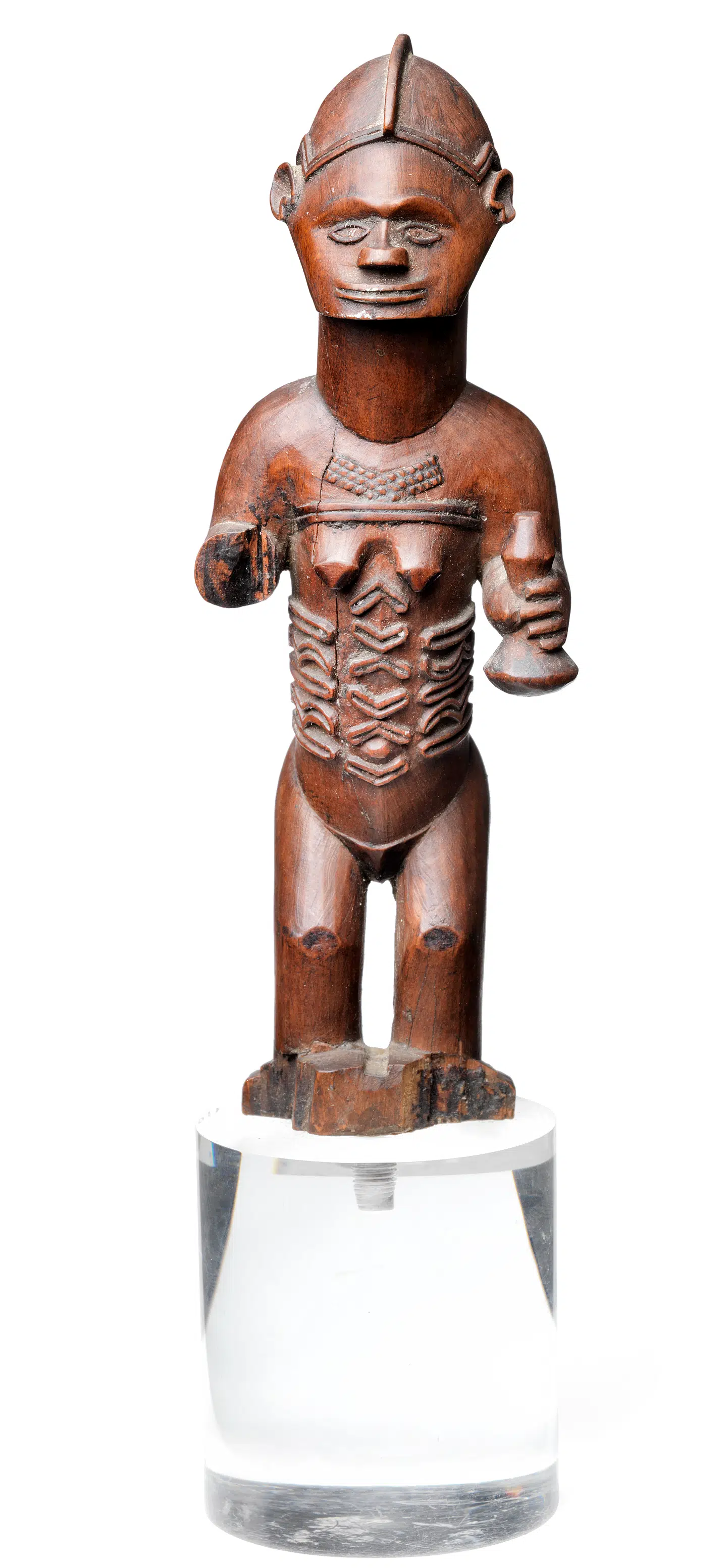 Genstand 4: 'Anefigur af udskåret patineret træ på base af plexiglas. Bembe, D. R. Congo. H. 18 cm. ex. stand.'