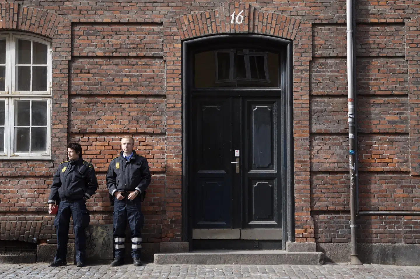 Puklen af overarbejdstimer i den danske politistyrke har nået et niveau, hvor det ikke er muligt at afspadsere det hele, uden at det vil gå ud over politiets arbejde, siger justitsminister Nick Hækkerup (S), der afsætter 130 millioner kroner til betaling af de overarbejdende betjente. (Arkivfoto). Jens Nørgaard Larsen/Ritzau Scanpix