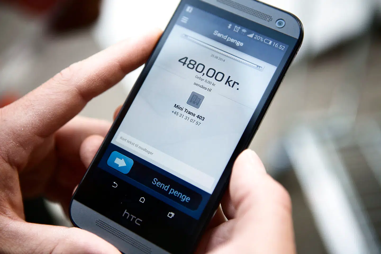 Tusinder af små erhvervsdrivende skal nu æde en prisstigning fra MobilePay.