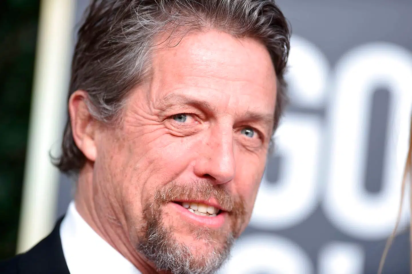 58-årige Hugh Grant er nomineret til både en Golden Globe og en Emmy.