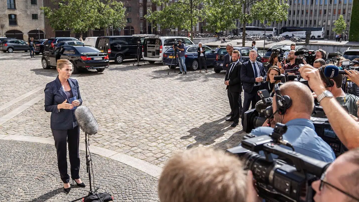 Statsminister Mette Frederiksen holder doorstep for pressen ved Eigtveds Pakhus onsdag den 21. august 2019.