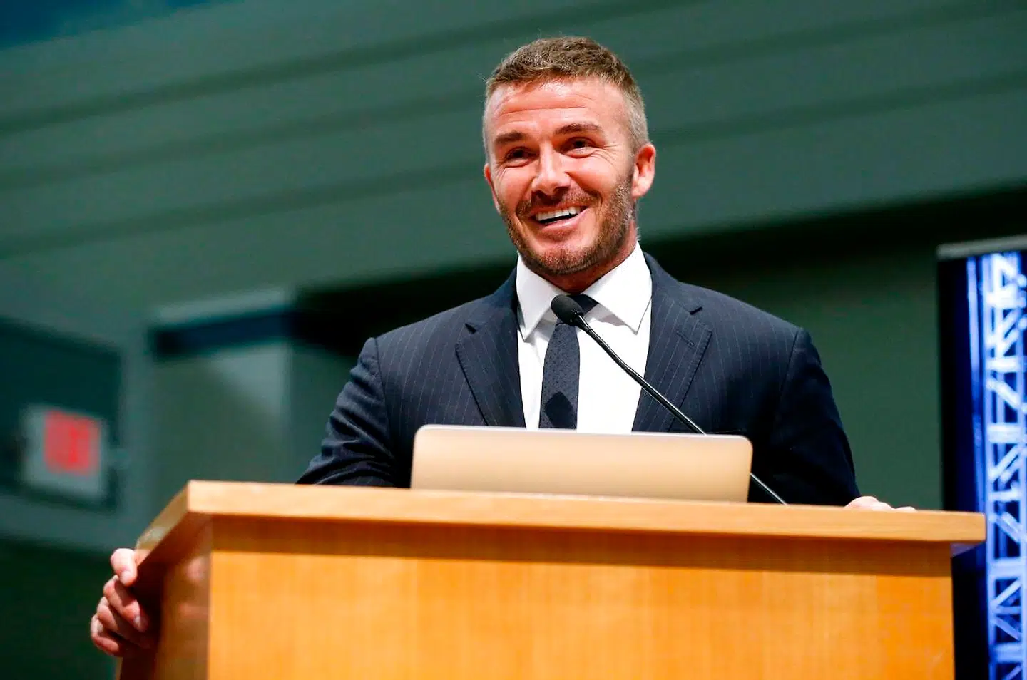 David Beckham taler ved en høring i Miami omkring stadionplanerne.