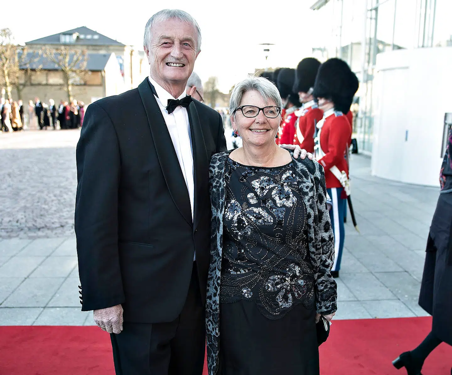 Her ses Lars Larsen med sin hustru, Kristine Brunsborg, da de som gæster var med til festaften i Musikhuset i Aarhus, da dronning Margrethe i 2015 fyldte 75 år.