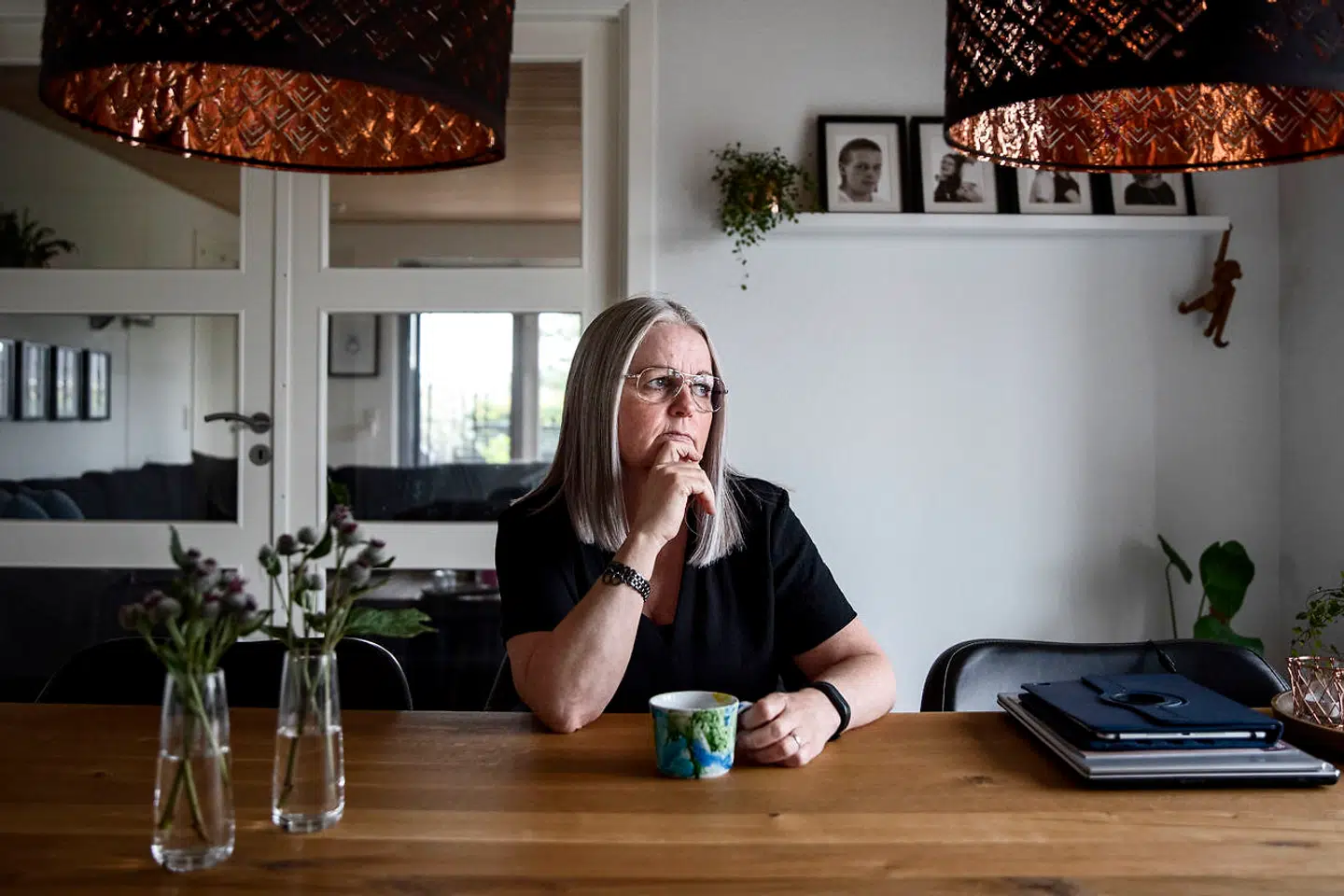 Tiden efter mandens blodprop har været svær for Majbritt Madsen, fordi hun var så tæt på at miste ham.