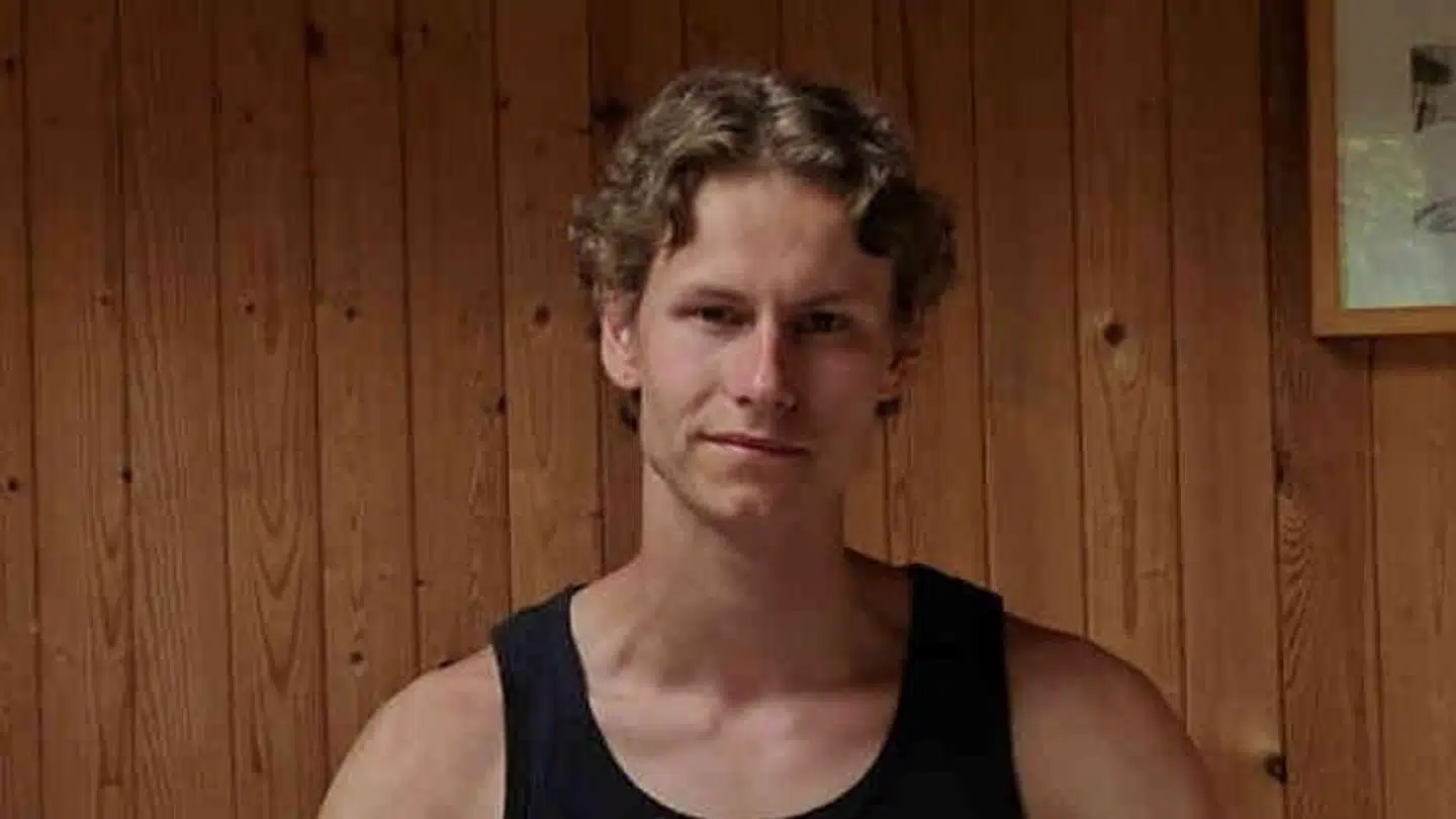 21-årige Philip Manshaus er den formodede gerningsmand bag et angreb på en norsk moské. Han er sigtet for drab og drabsforsøg.