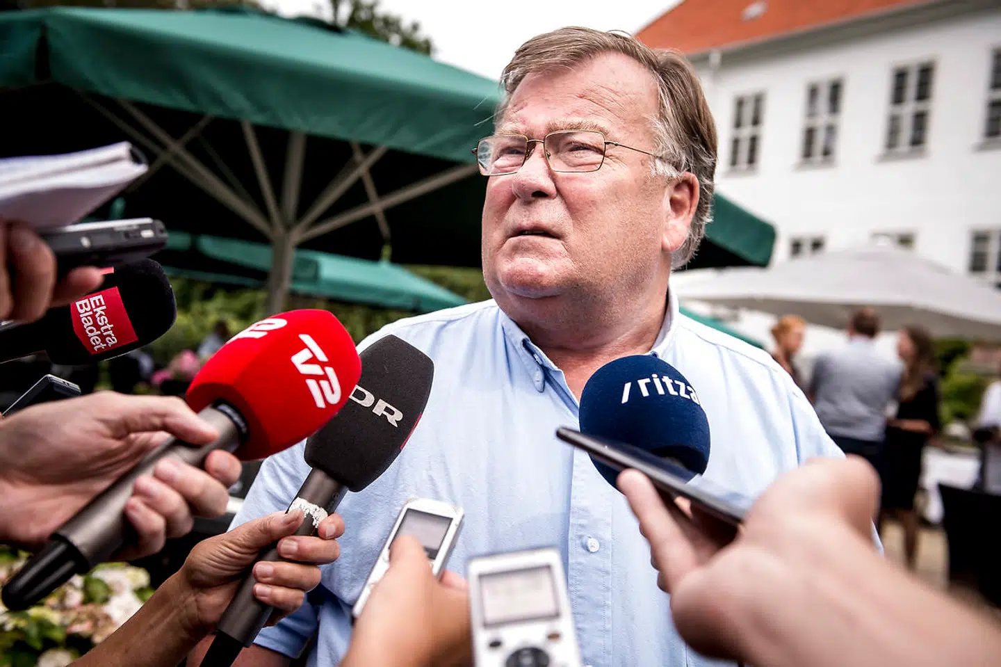 Claus Hjort Frederiksen efter Venstres pressemøde i forbindelse med sommergruppemødet på Kragerup Gods ved Ruds Vedby fredag 9. august 2019. Oven på fredagens sommergruppemøde i Venstre skriver eksminister Claus Hjort Frederiksen på Facebook, at "det delte formandskabs tid er forbi" i Venstre. Ifølge ham er det nu kun formand Lars Løkke Rasmussen, der tegner Venstres politiske kurs.