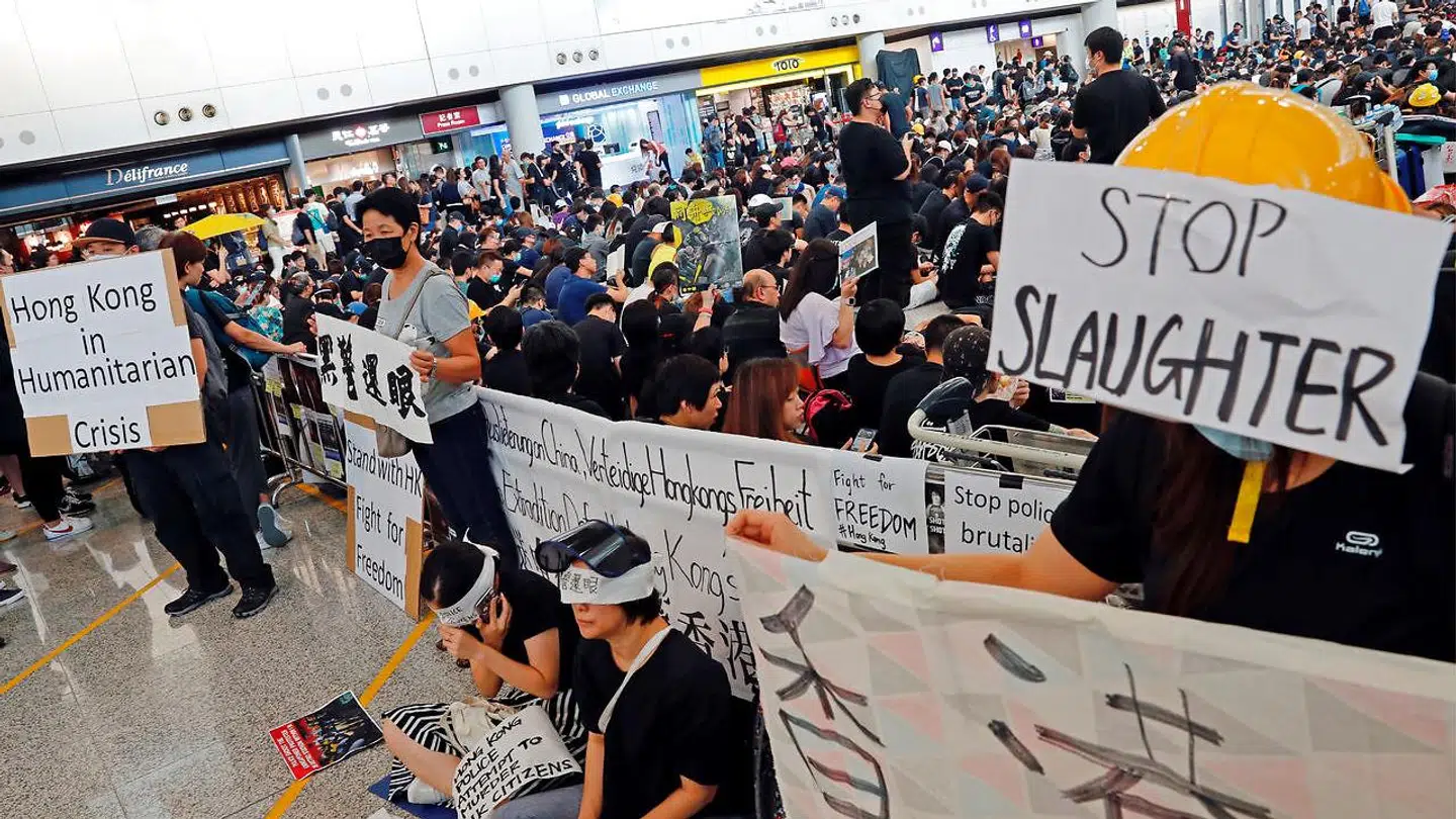 Foto fra lufthavnen i Hong Kong.